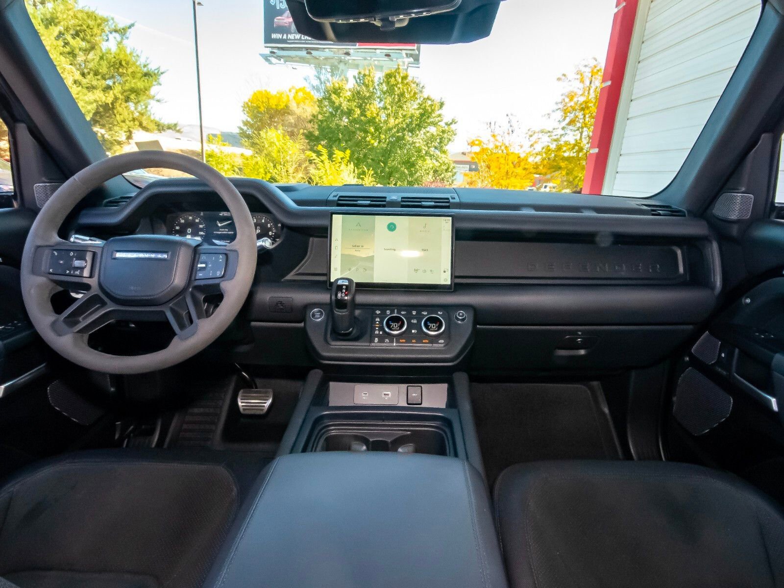 Used 2022 Land Rover Defender 110 V8 image 40