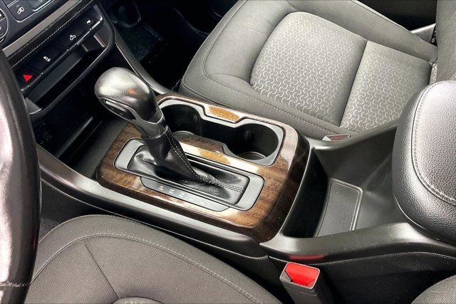 Used 2022 GMC Canyon Elevation image 17