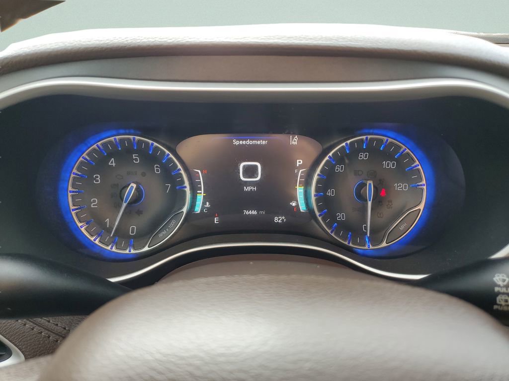 Used 2021 Chrysler Pacifica Touring image 22