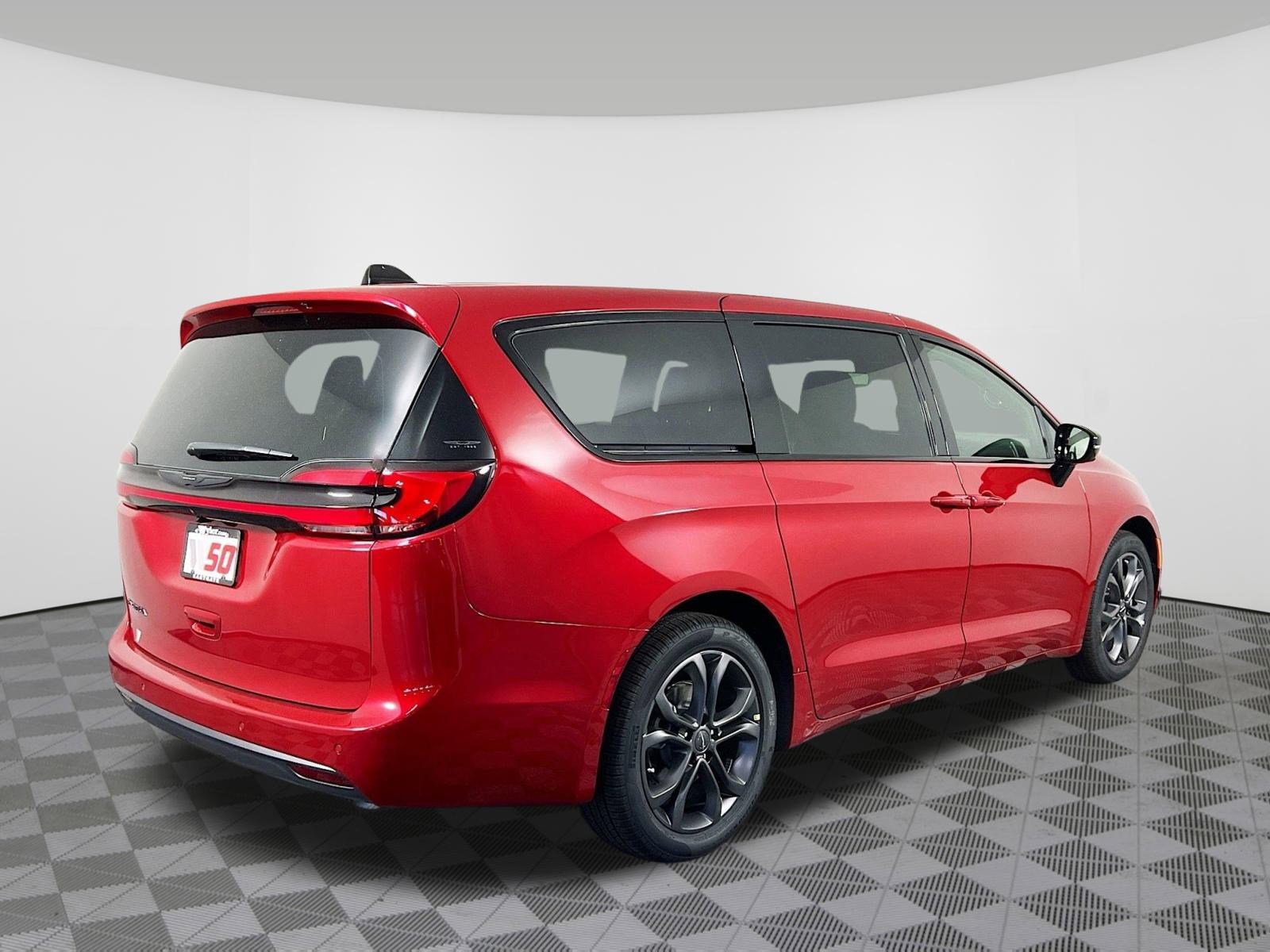 New 2026 Chrysler Pacifica Select FWD image 31