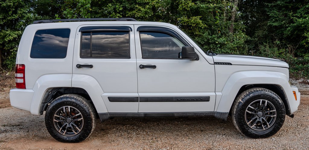 Used 2011 Jeep Liberty Sport w/ Popular Equipment Group AWD/4WD image 7
