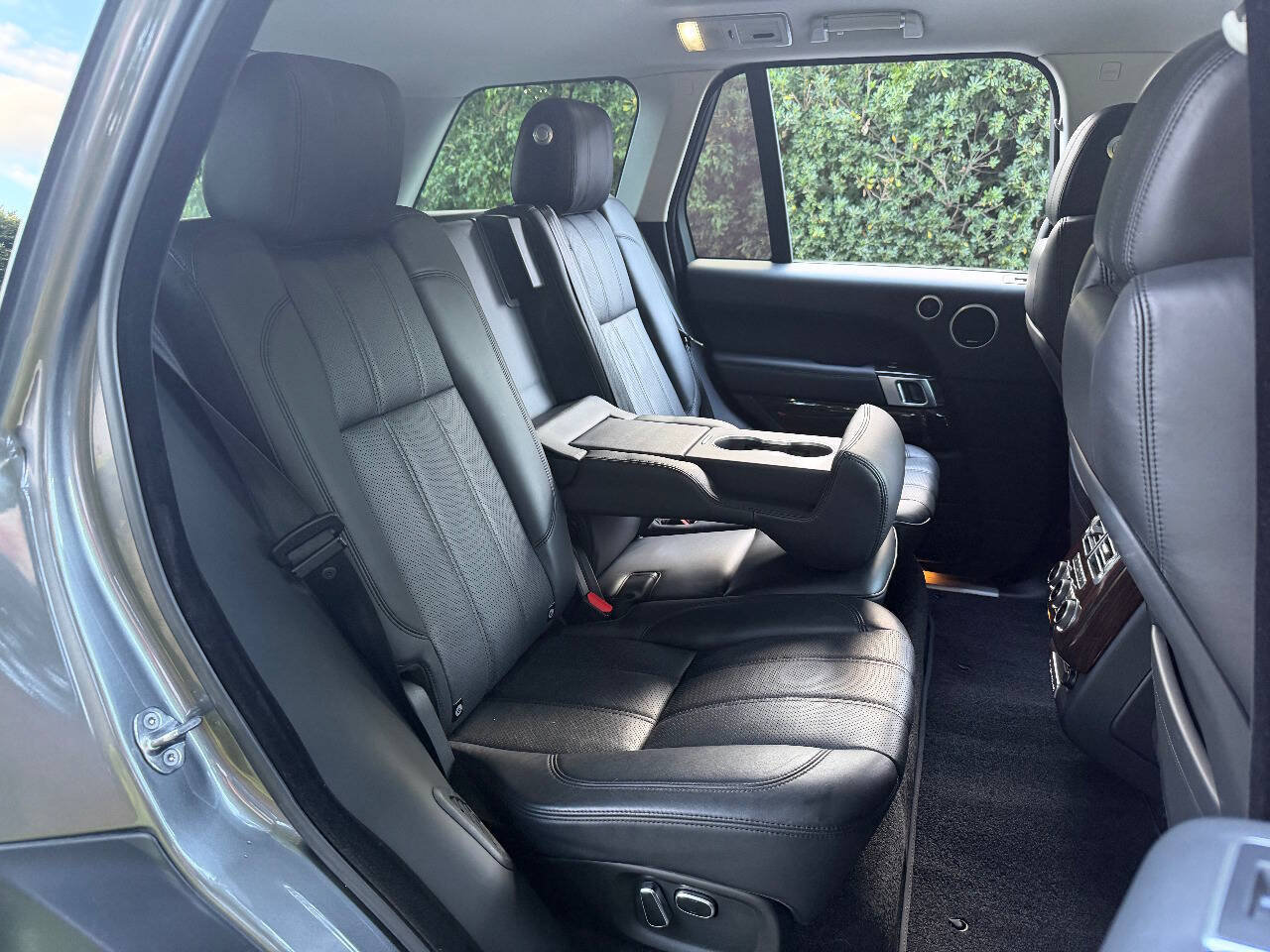 Used 2014 Land Rover Range Rover Supercharged AWD/4WD image 28