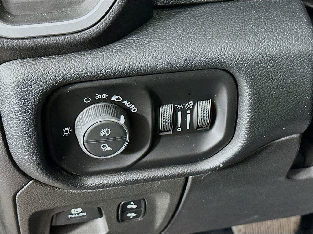 Certified 2019 RAM 1500 Big Horn AWD/4WD image 15