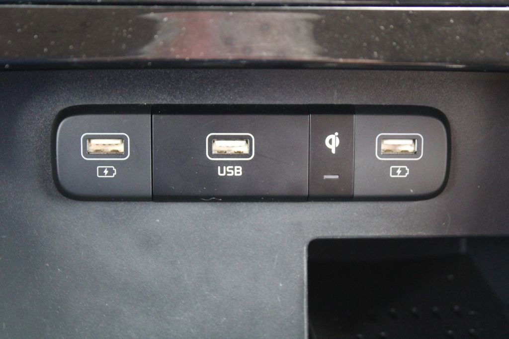 Used 2024 Kia Carnival SX FWD image 55