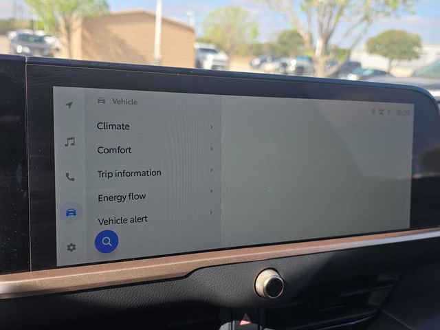 Used 2024 Toyota Crown Limited image 19