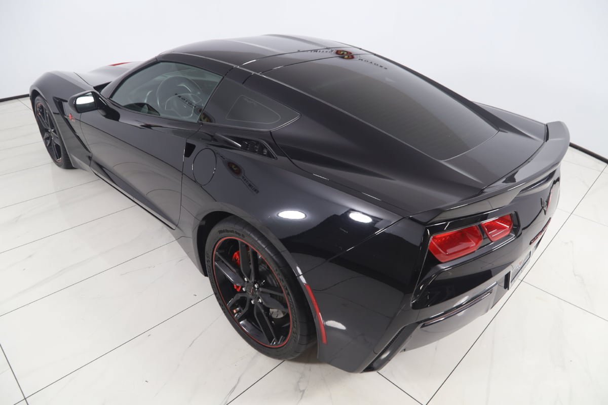 Used 2017 Chevrolet Corvette Stingray Coupe w/ Z51 3LT RWD image 30