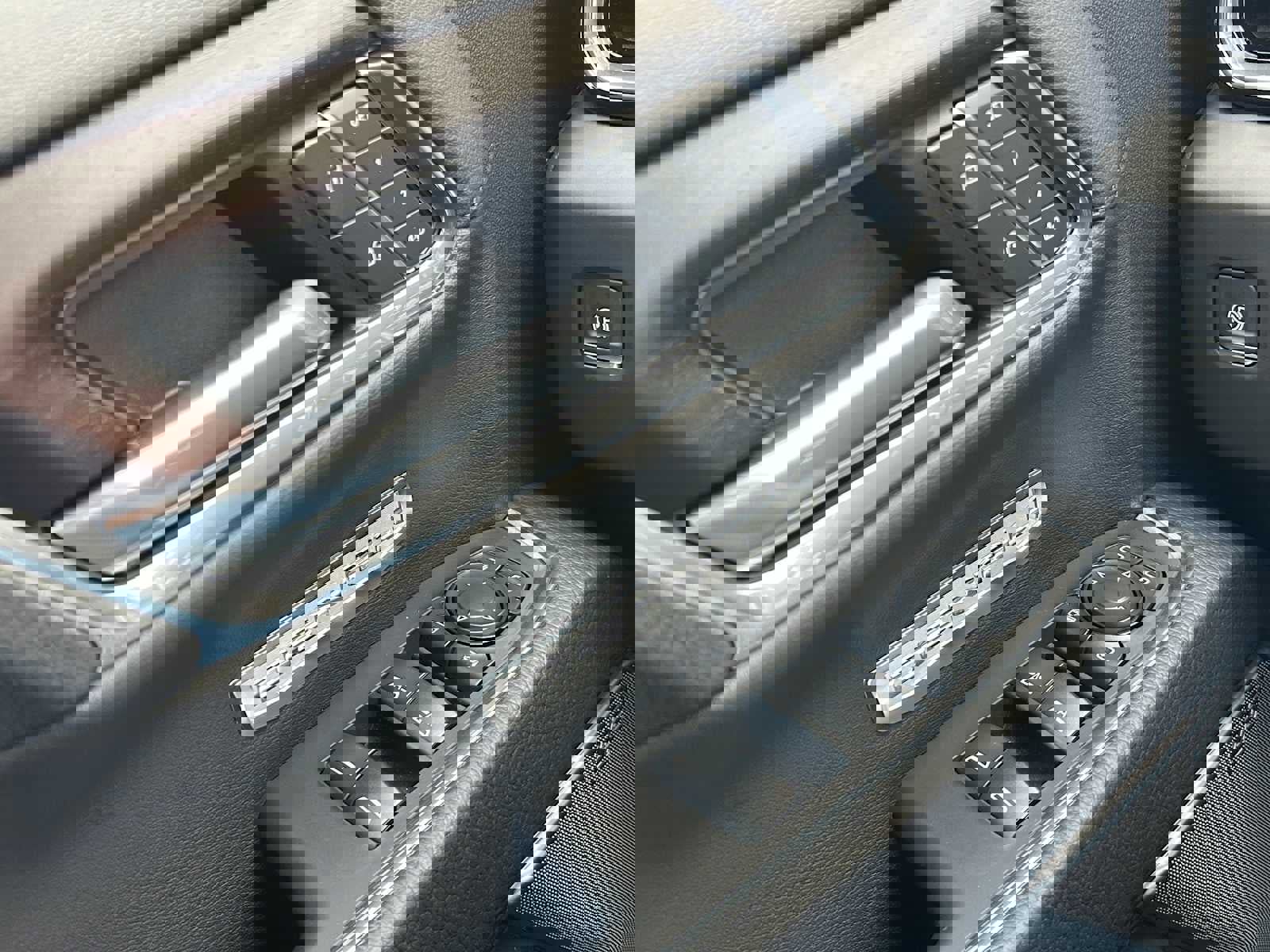 Used 2025 GMC Sierra 1500 Denali w/ Denali Reserve Package image 34