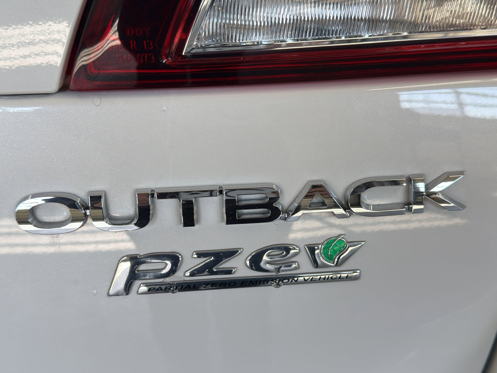 Used 2017 Subaru Outback 2.5i Limited AWD/4WD image 11