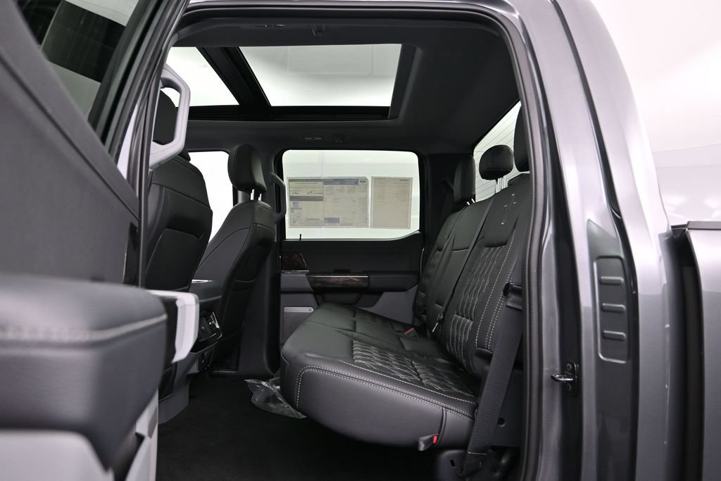 New 2026 Ford F250 XLT w/ XLT Premium Package AWD/4WD image 23