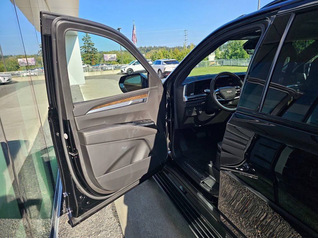 New 2026 Cadillac Escalade Platinum Sport AWD/4WD image 21