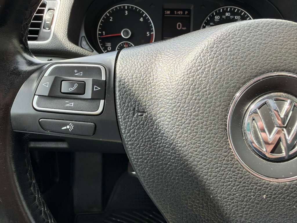 Used 2014 Volkswagen Passat TDI SE FWD image 28