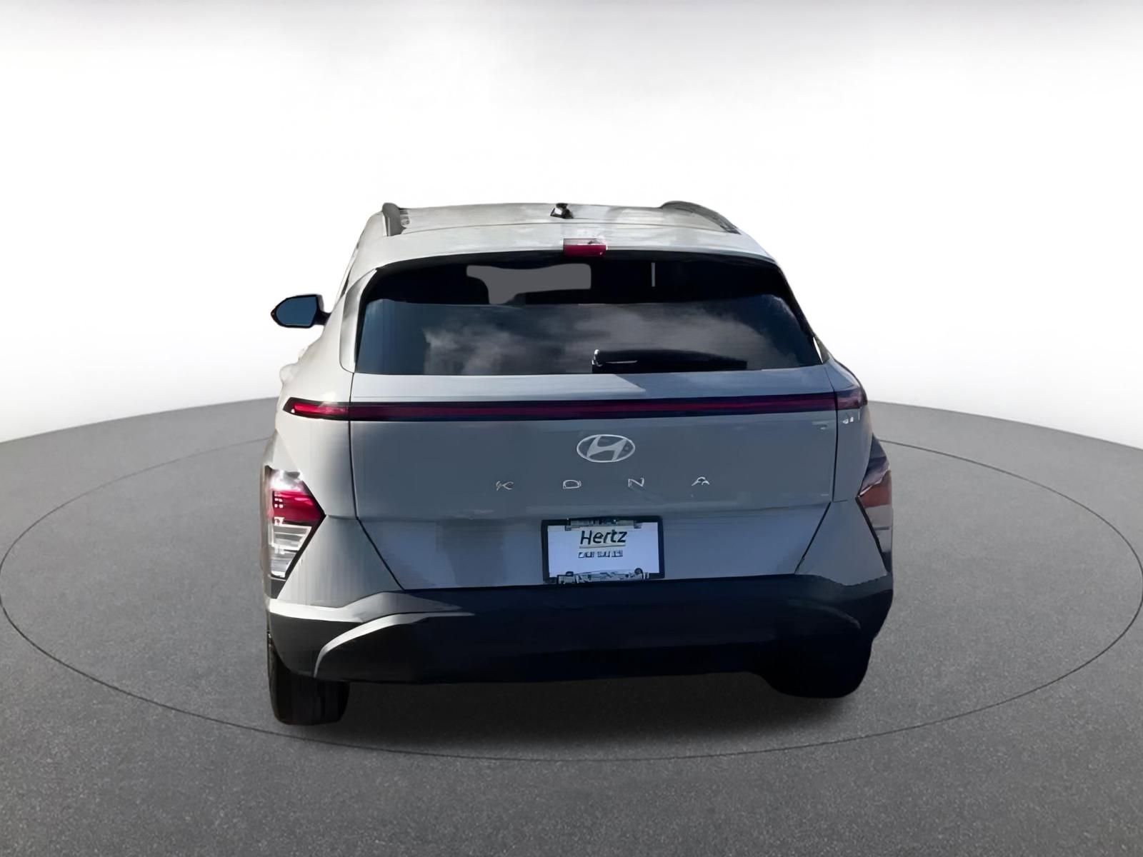 Used 2025 Hyundai Kona SEL image 12