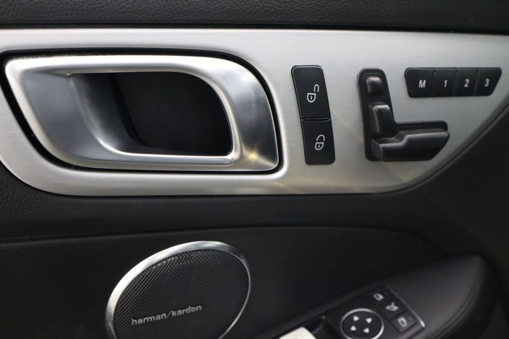 Used 2016 Mercedes-Benz SLK 300 image 11