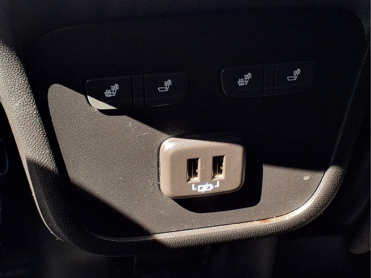 Used 2020 Chevrolet Equinox Premier AWD/4WD image 13