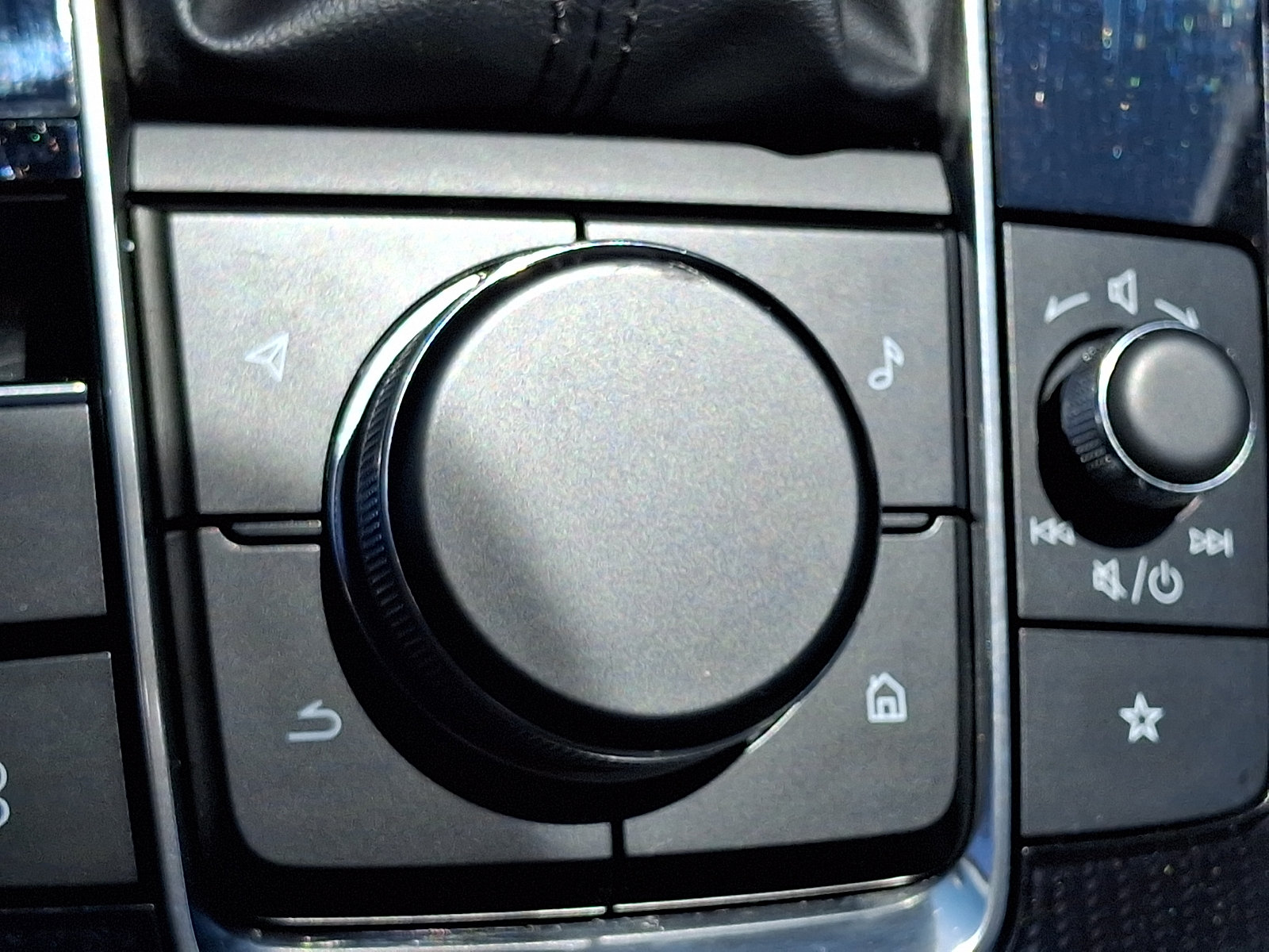Certified 2025 MAZDA CX-30 AWD 2.5 S w/ Preferred Package image 27