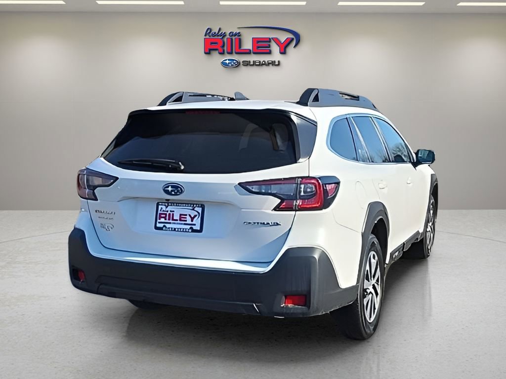 Used 2023 Subaru Outback Premium AWD/4WD image 7