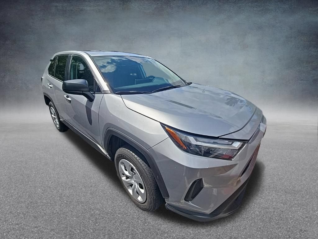 Used 2025 Toyota RAV4 LE AWD/4WD image 2