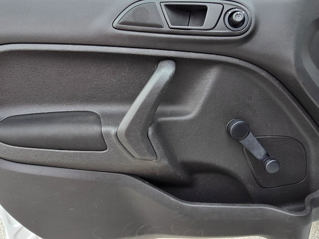 Used 2017 Ford Fiesta S image 12