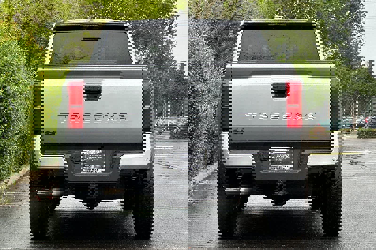 Used 2025 Toyota Tacoma SR5 w/ SR5 Upgrade Package image 4