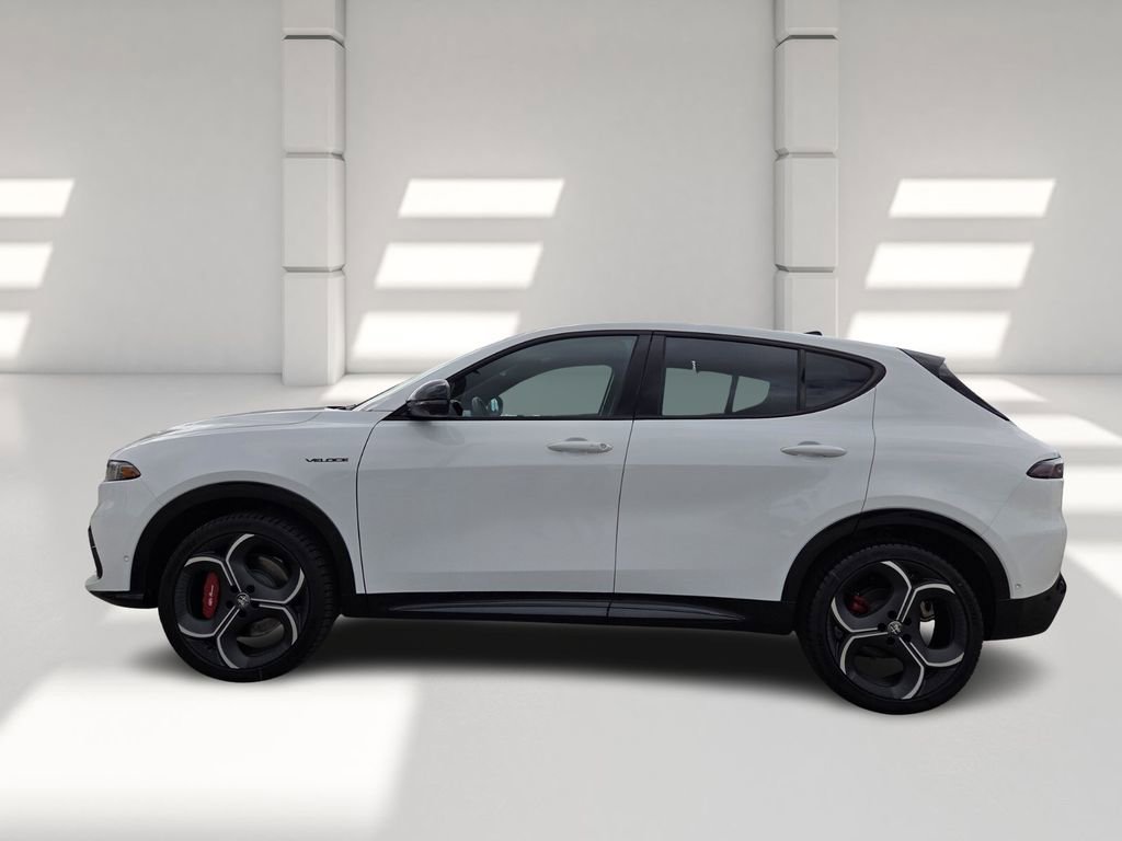 New 2026 Alfa Romeo Tonale w/ Quick Order Package 23H Volce AWD/4WD image 6