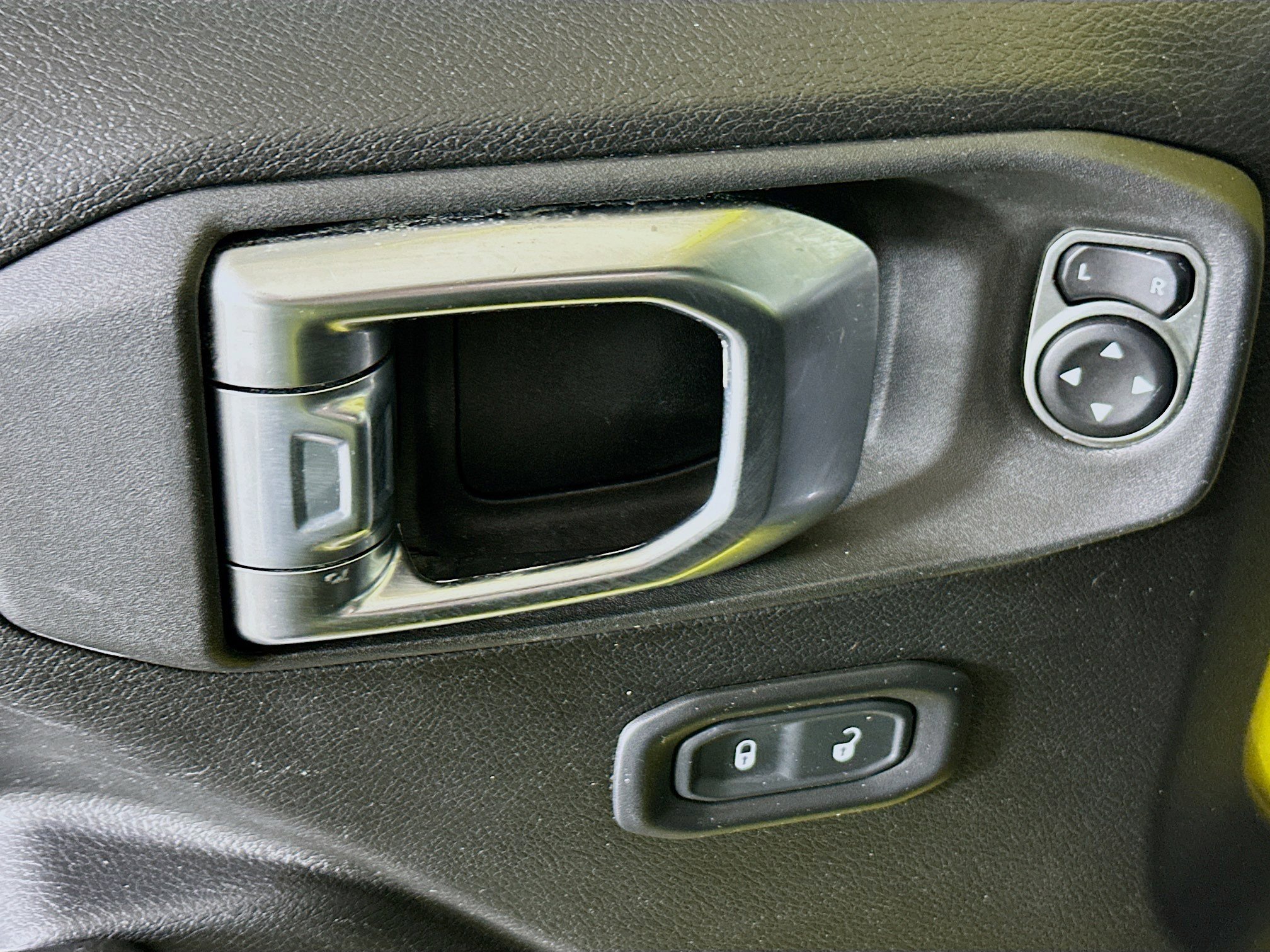 Used 2023 Jeep Wrangler Unlimited image 14