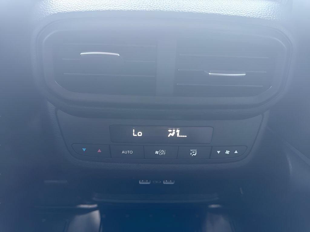 Used 2023 Honda Pilot EX-L image 9