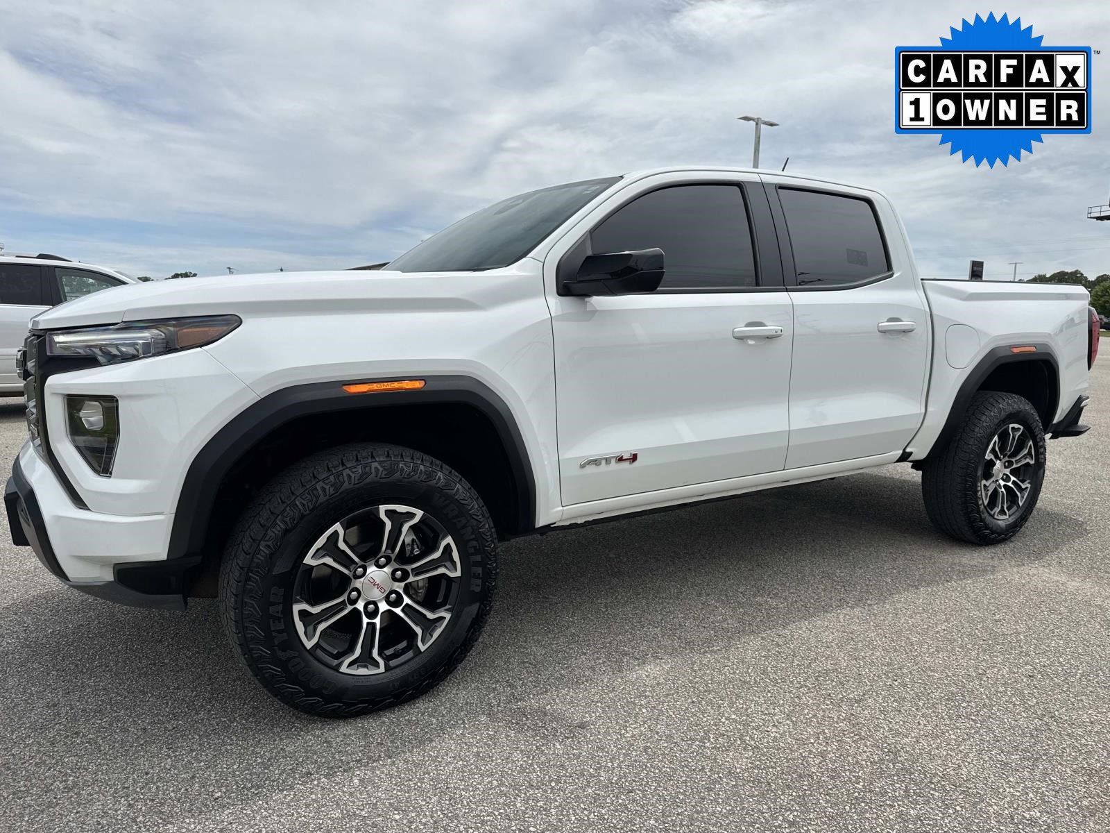 Used 2025 GMC Canyon AT4 AWD/4WD image 8