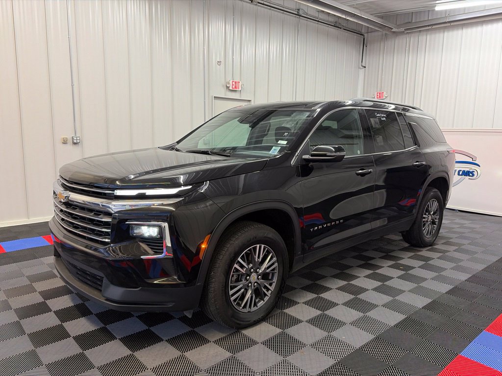 Used 2025 Chevrolet Traverse LT AWD/4WD image 7