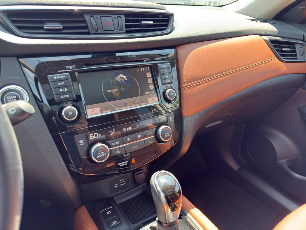 Used 2018 Nissan Rogue SL w/ Premium Package AWD/4WD image 21