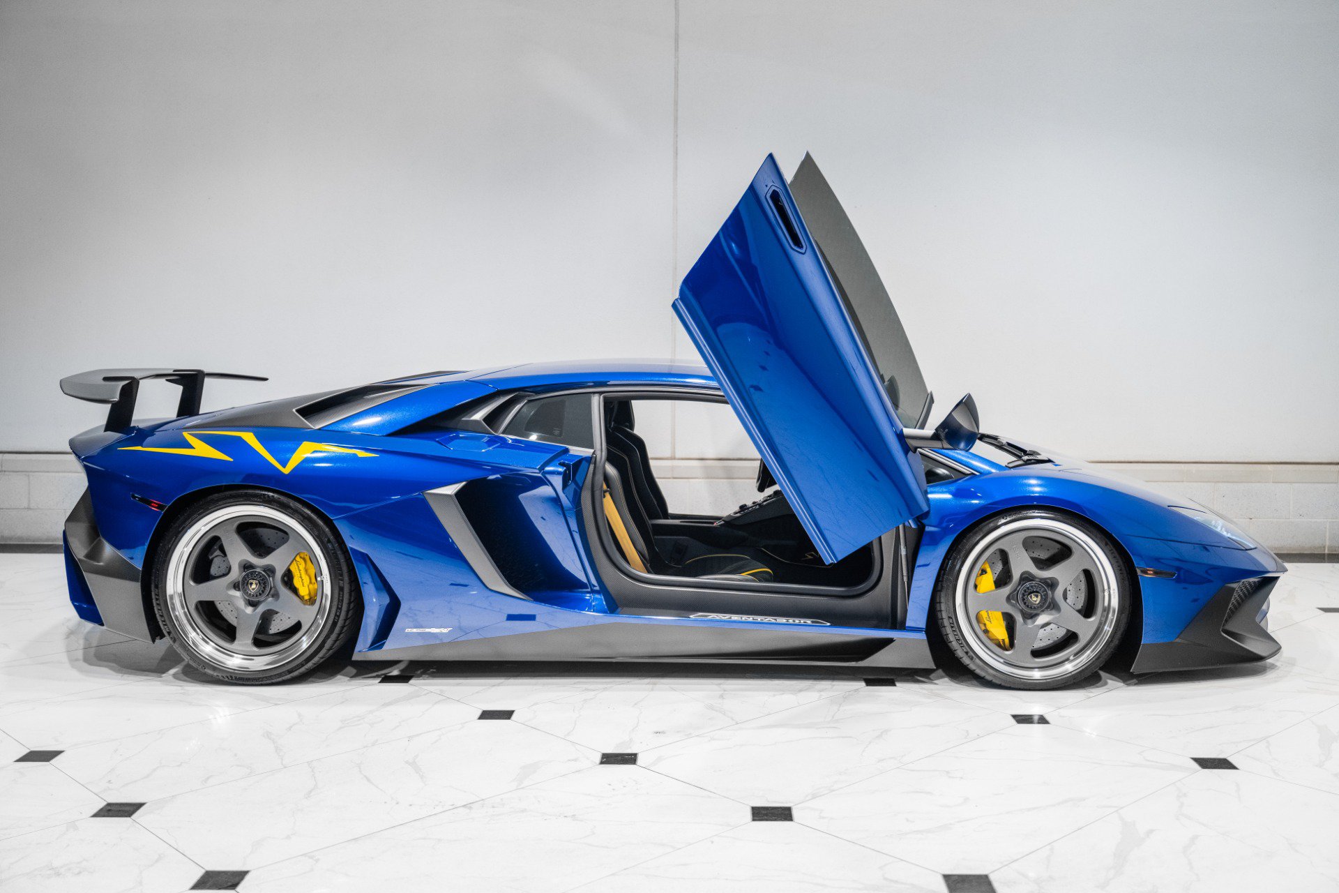 Used 2016 Lamborghini Aventador LP 750-4 Superveloce AWD/4WD image 14