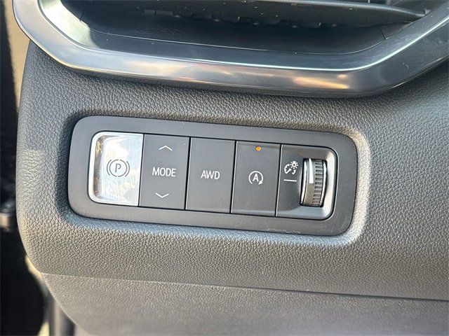 Used 2024 GMC Acadia AT4 w/ Super Cruise Package image 9