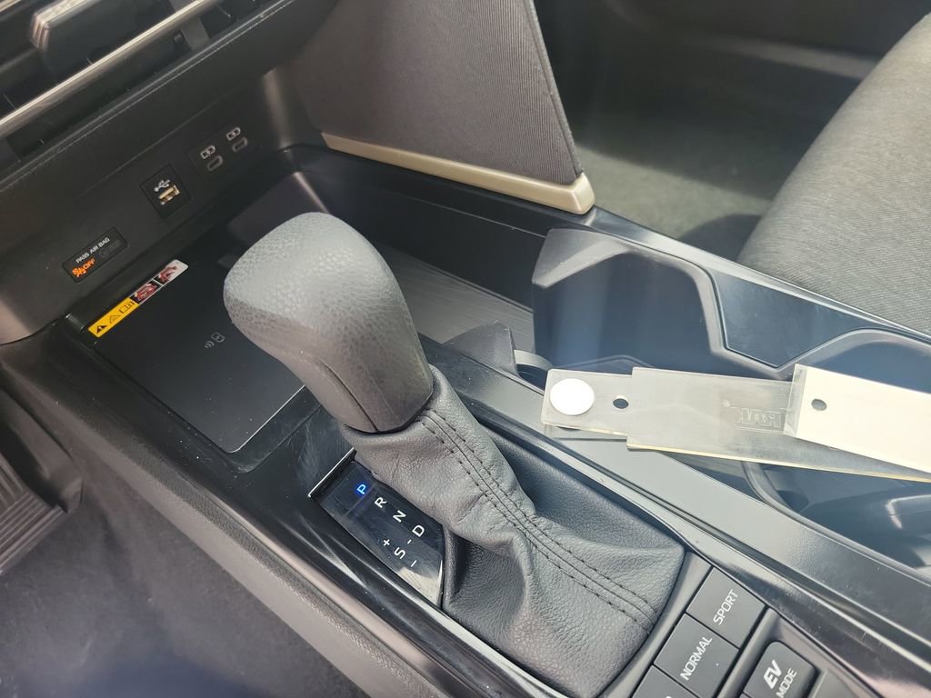 Certified 2025 Toyota Camry LE FWD image 27