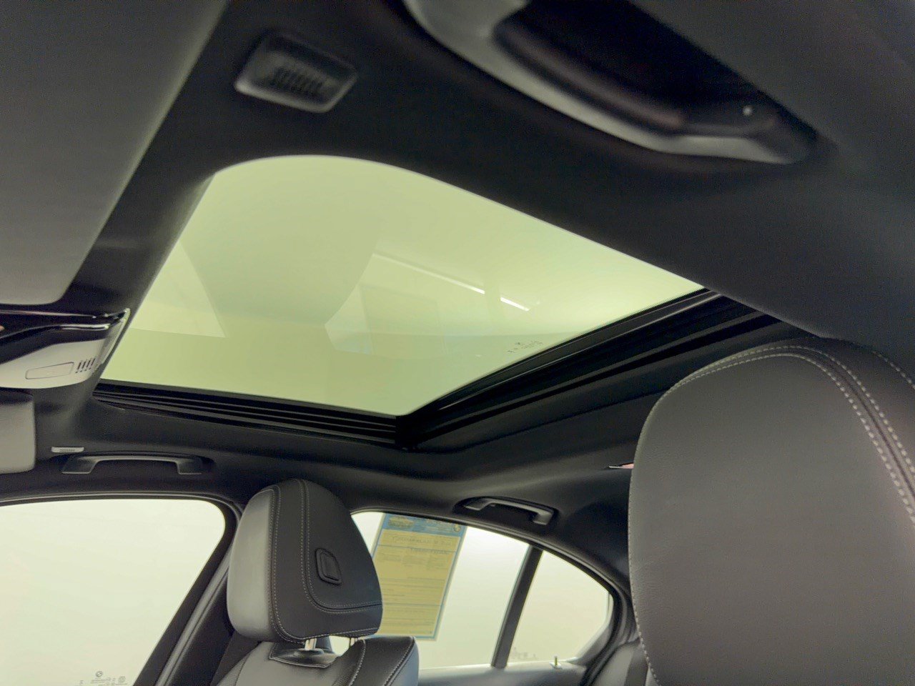 Certified 2026 BMW 330i xDrive Sedan AWD/4WD image 27