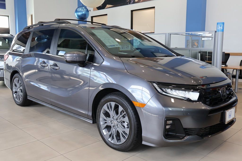 Used 2025 Honda Odyssey Touring video 2