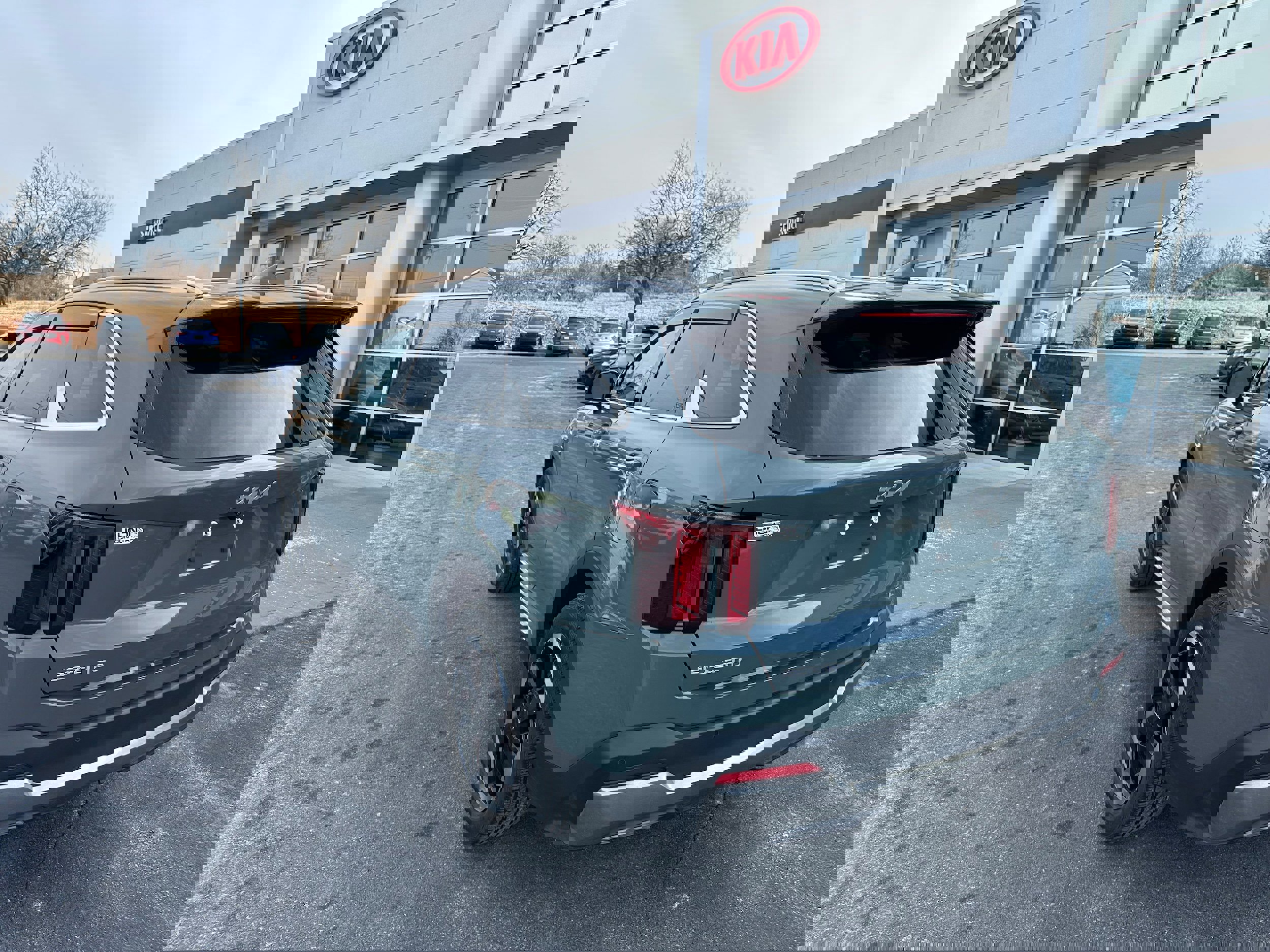 Used 2025 Kia Sorento EX image 7