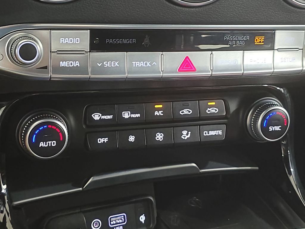 Used 2020 Kia Stinger GT image 22