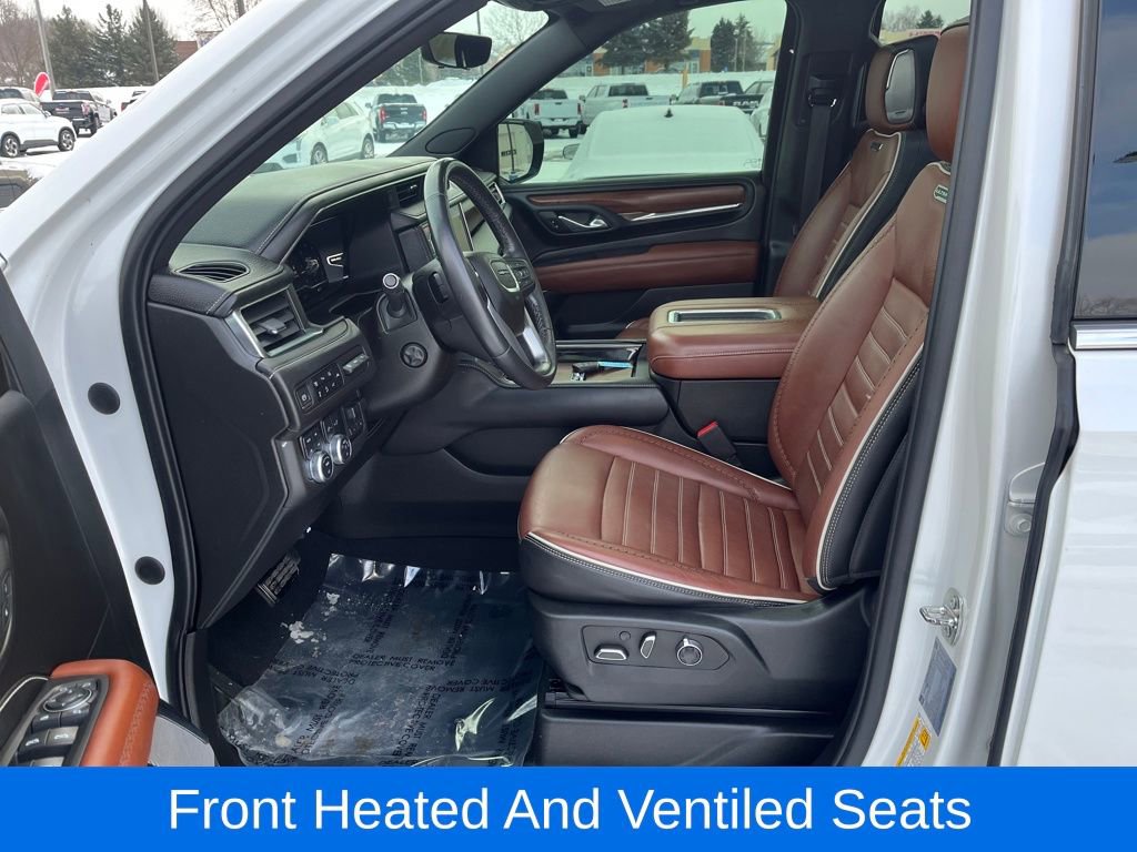 Used 2023 GMC Yukon XL Denali Ultimate image 11