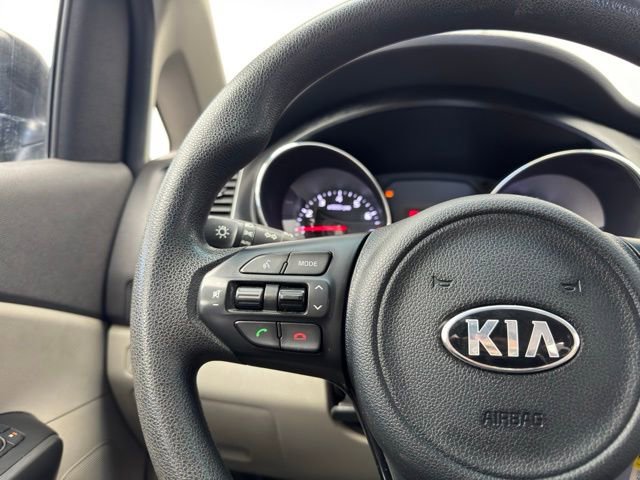 Used 2018 Kia Sedona L image 17