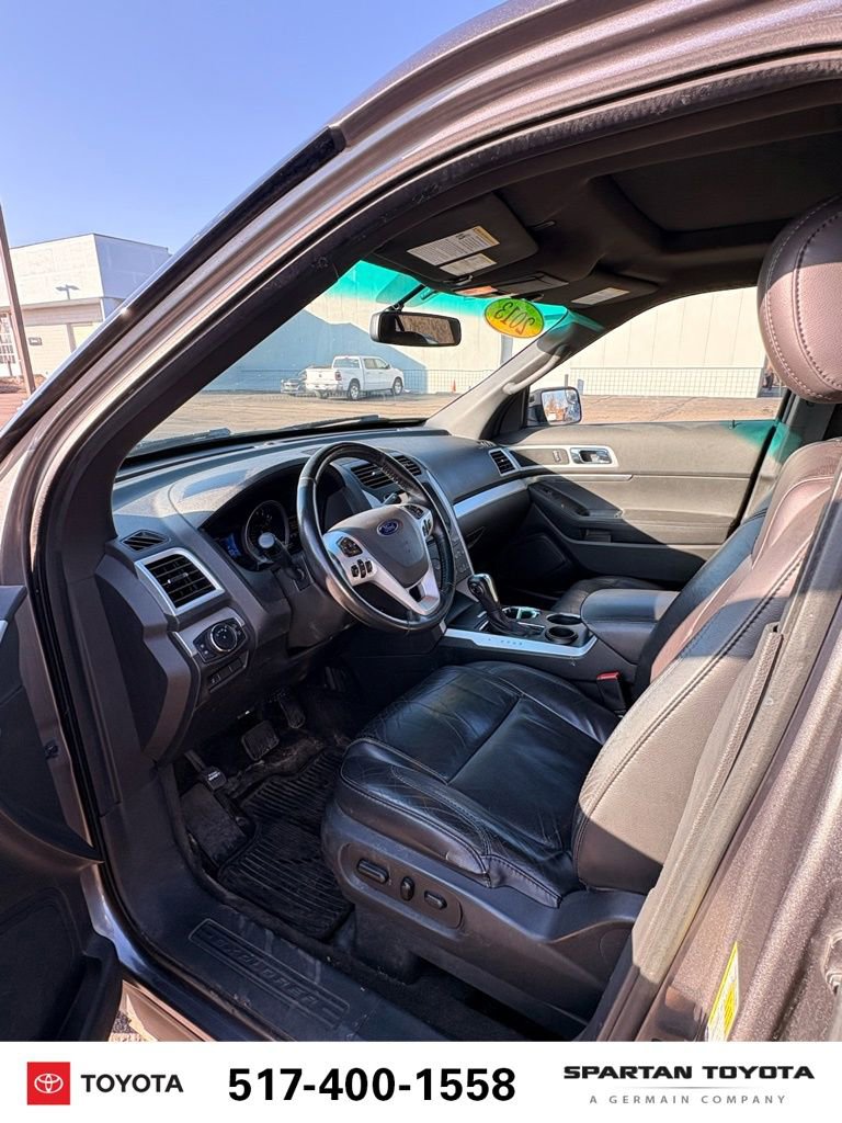 Used 2013 Ford Explorer XLT image 11