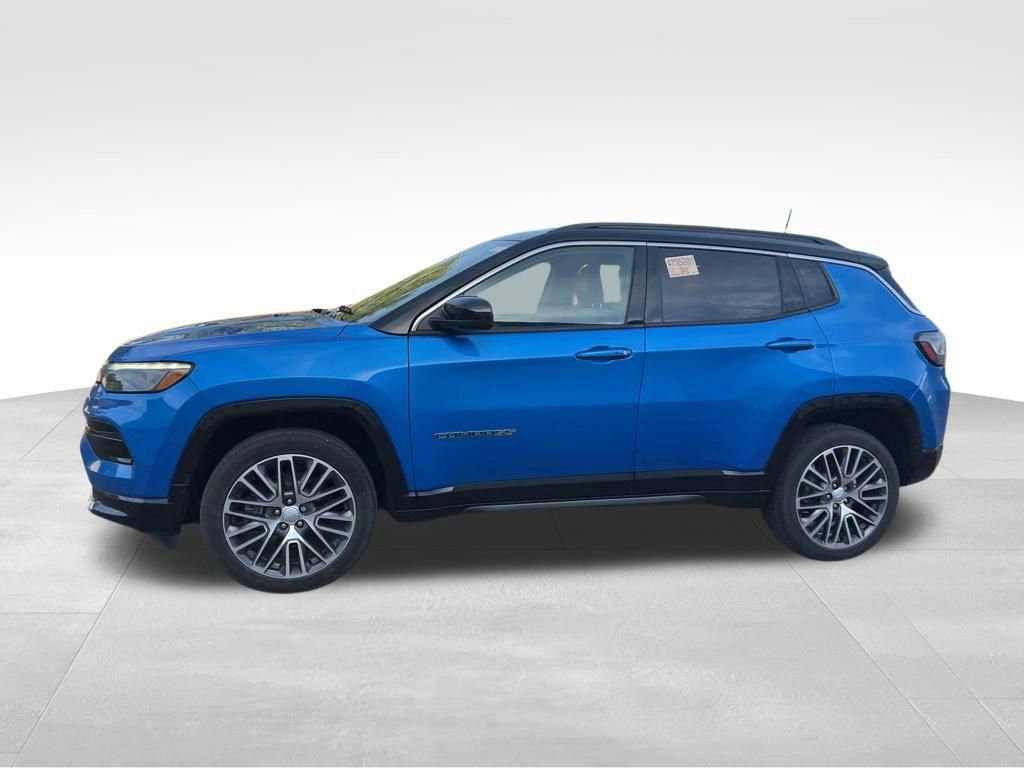 Used 2023 Jeep Compass Limited w/ Elite Group image 9