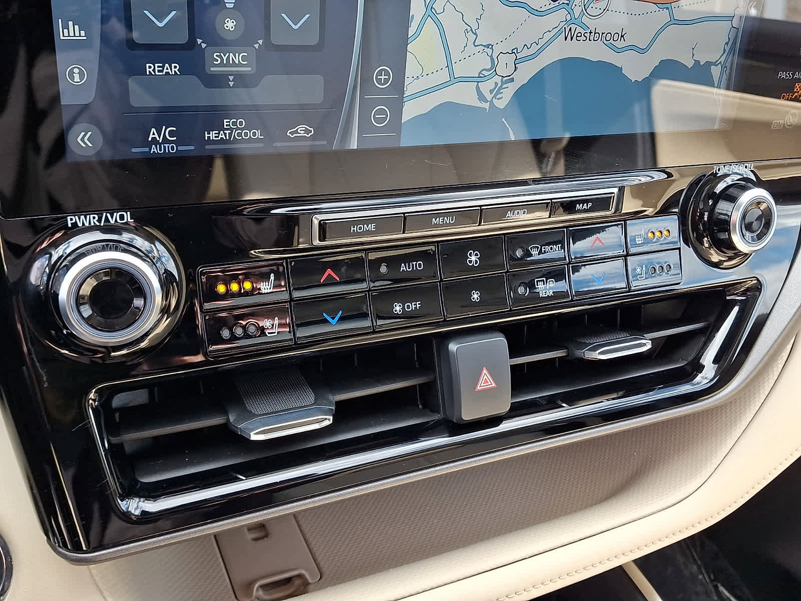 Used 2022 Toyota Highlander Limited image 18