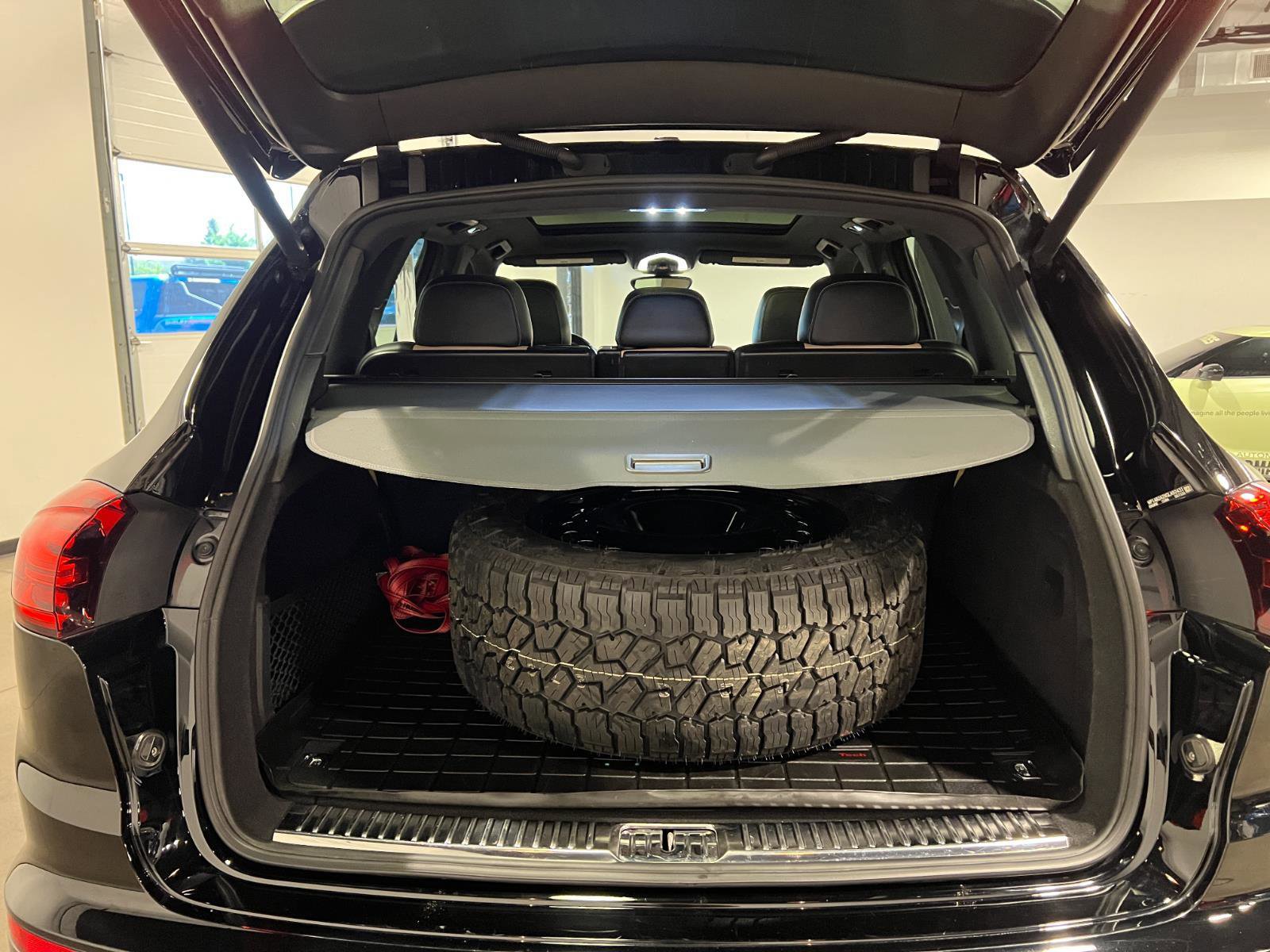 Used 2016 Porsche Cayenne S AWD/4WD image 34