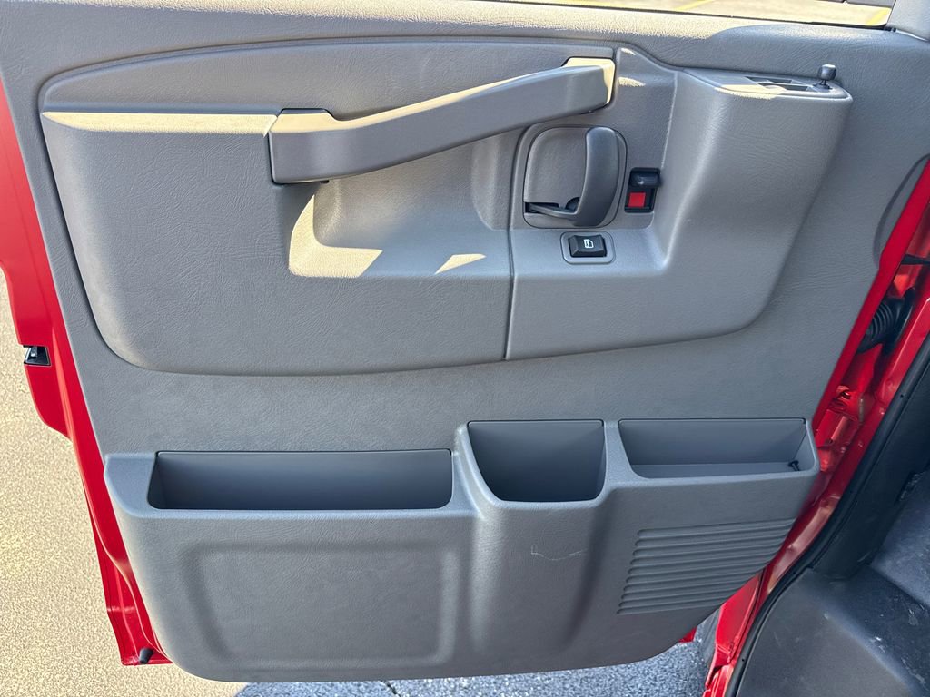 New 2026 GMC Savana 2500 image 12