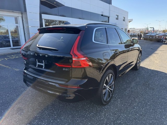 Certified 2022 Volvo XC60 B5 Momentum w/ Climate Package image 10