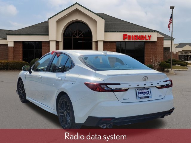 Used 2025 Toyota Camry SE FWD image 4