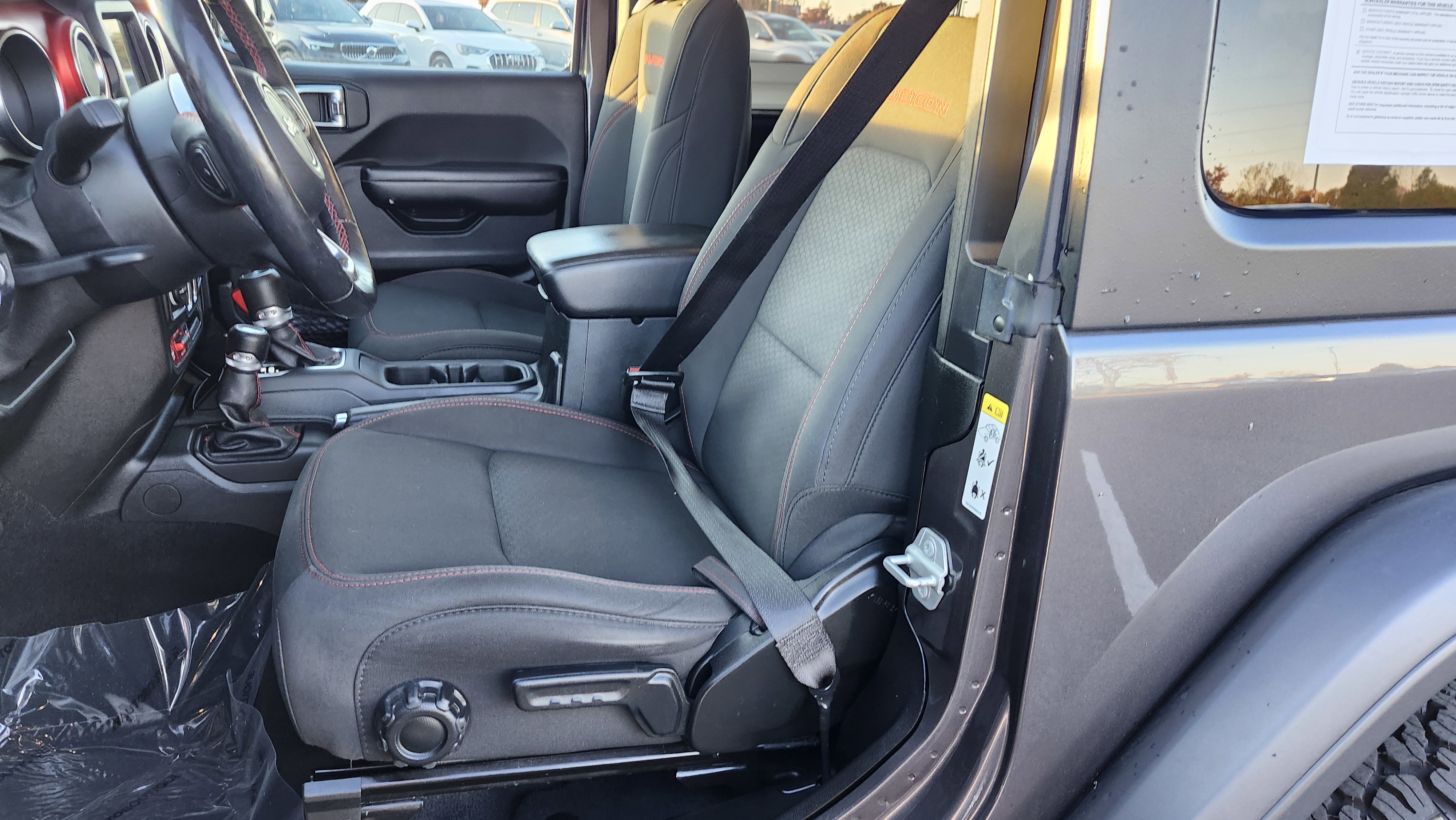 Used 2019 Jeep Wrangler Rubicon w/ Cold Weather Group image 17