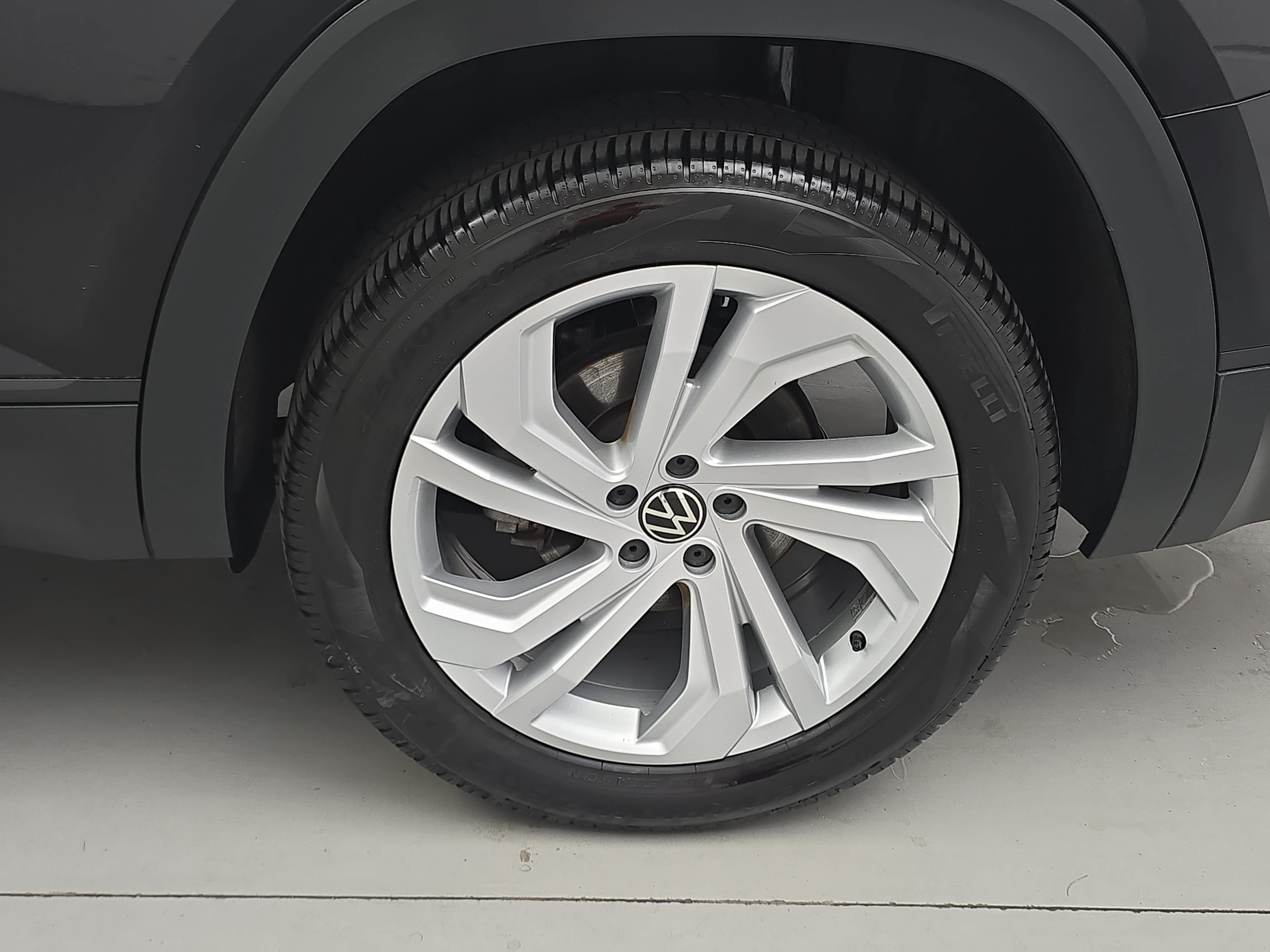 Used 2021 Volkswagen Atlas SE w/ Panoramic Sunroof Package AWD/4WD image 34