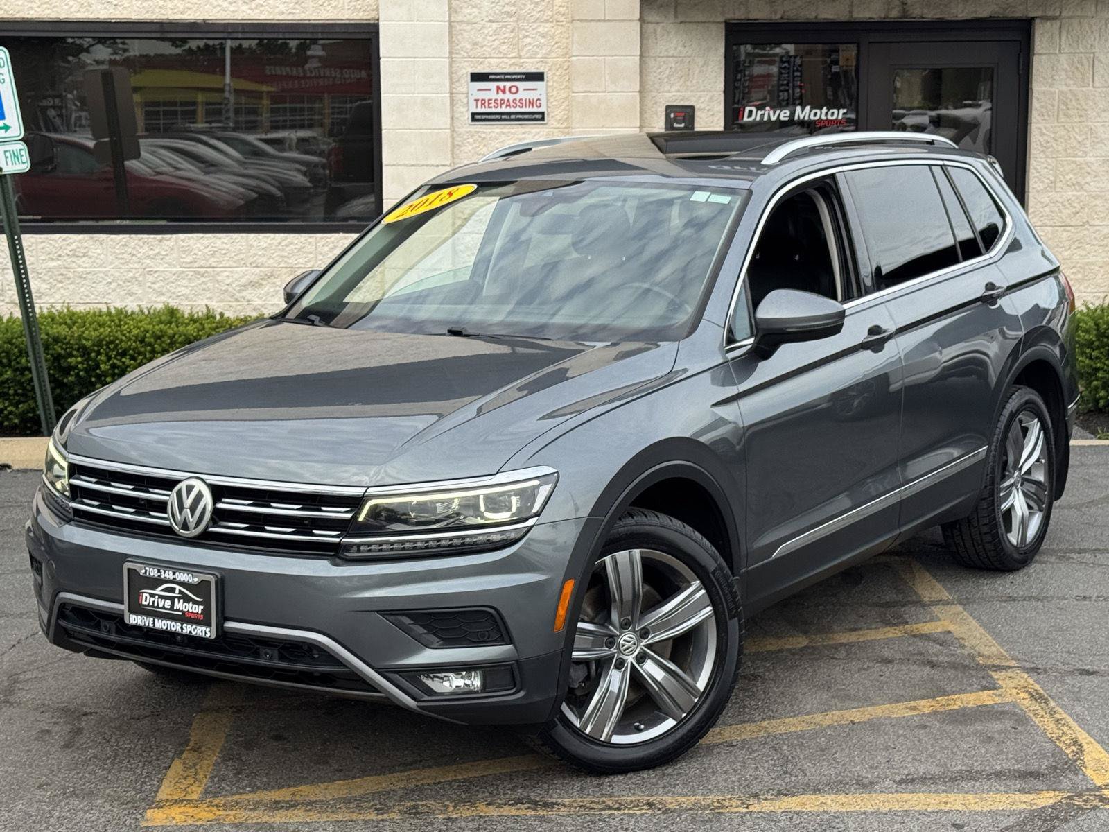 Used 2018 Volkswagen Tiguan SEL Premium w/ 3rd Row Seat Package AWD/4WD image 5