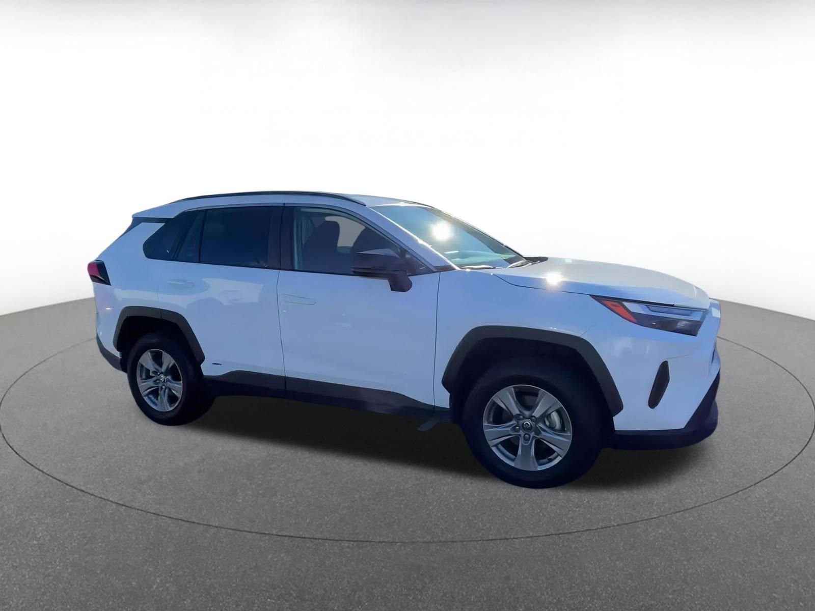 Used 2025 Toyota RAV4 LE video 2