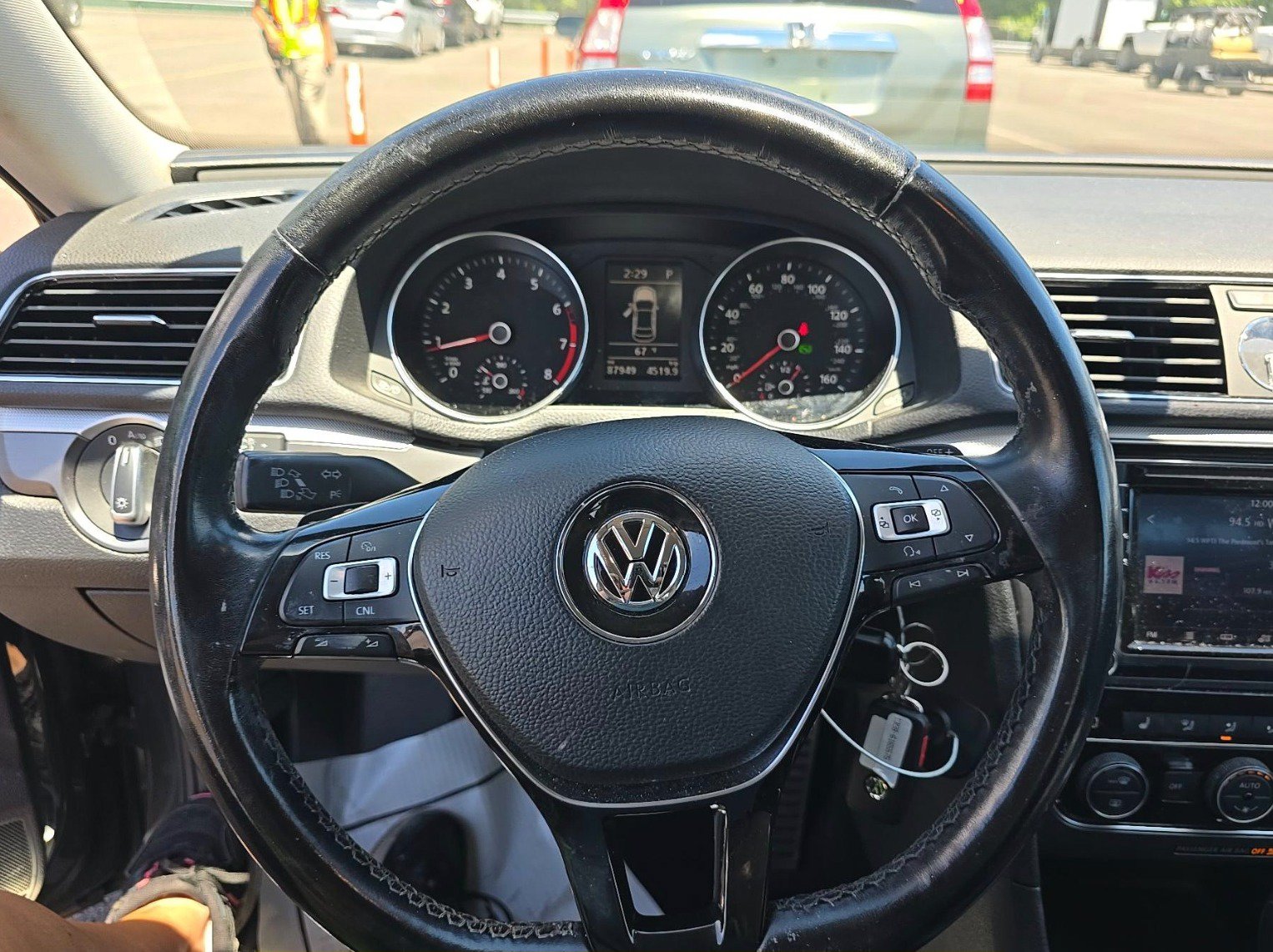 Used 2017 Volkswagen Passat 1.8T R-Line FWD image 10